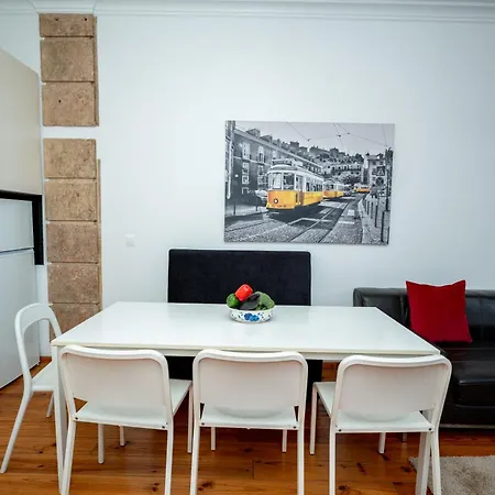 Apartamento Spacious 3-bedroom Triplex With Terrace In