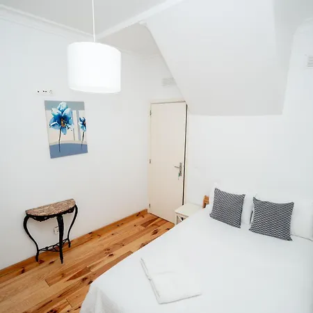 Apartmán Spacious 3-bedroom Triplex With Terrace In
