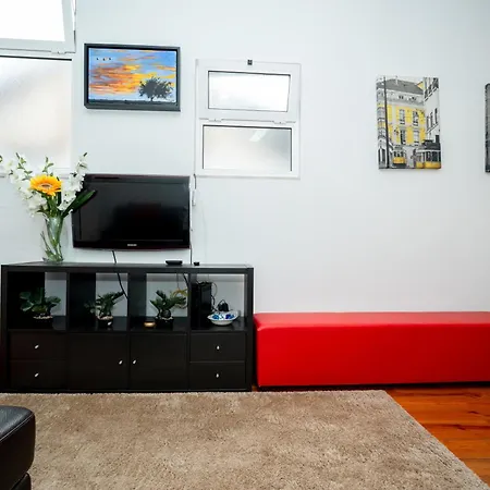 公寓 Spacious 3-bedroom Triplex With Terrace In